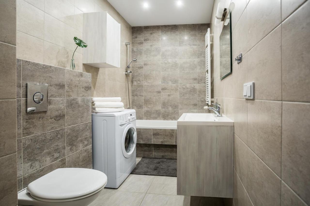 Resinest Apartamenty Kaczorowskiego 7 Białystok Exteriör bild